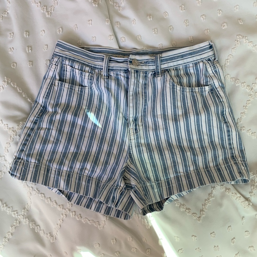 Anerican Eagle striped shorts
